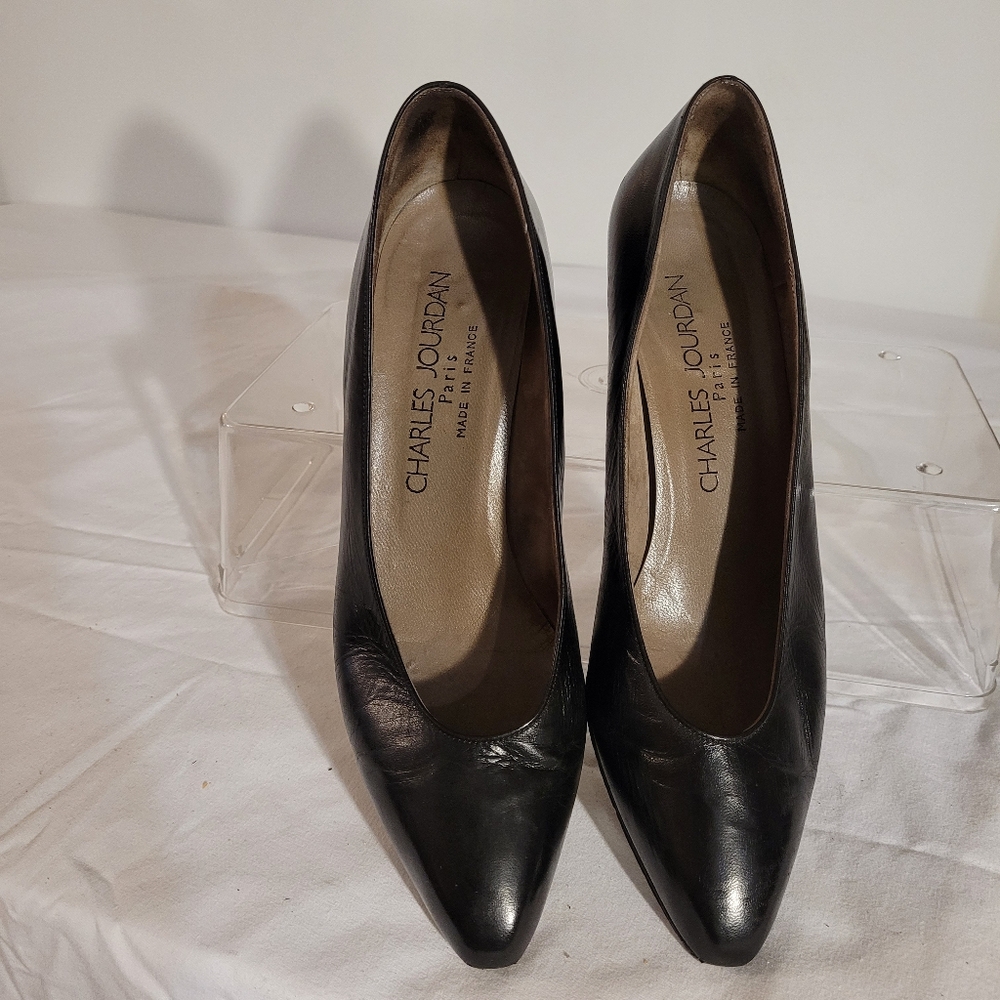 Charles Jourdan Paris ~ Black Leather Square 2.5" Heels Sm Sq Toe  Size 7 France